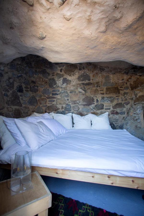 My Old Stone House In A 2 000 Sqm Private Garden With Fab Glamping Tent Mandrákion Dış mekan fotoğraf